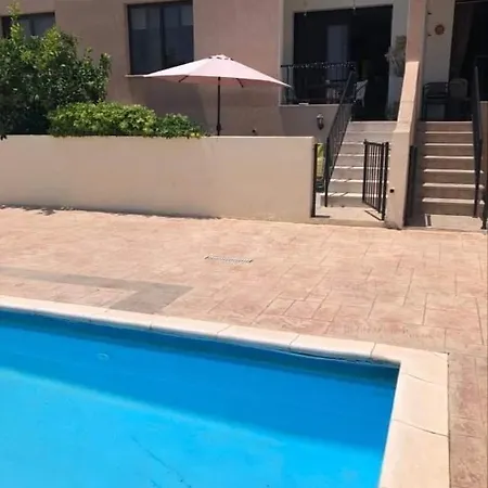 Poolside Apartament